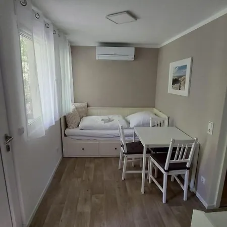 Ferienbungalows Am Wolziger 펜션 *